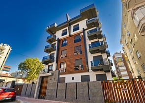 Квартира планировки 2+1 в центре города Анталия 