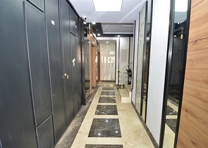 Квартира планировки 2+1 в центре города Анталия 