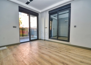 Квартира планировки 2+1 в центре города Анталия 