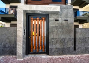 Квартира планировки 2+1 в центре города Анталия 