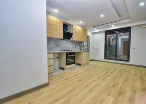 Квартира планировки 2+1 в центре города Анталия 