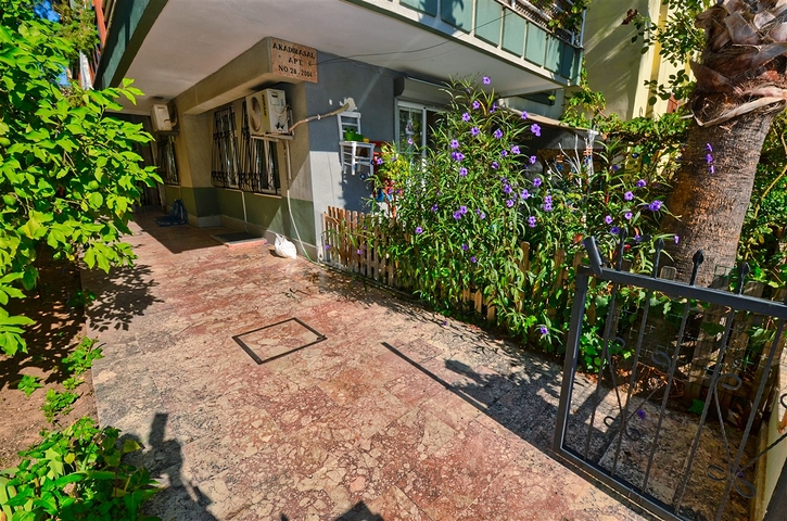 Квартира планировки 2+1 в микрорайоне Гюрсу - Анталия 