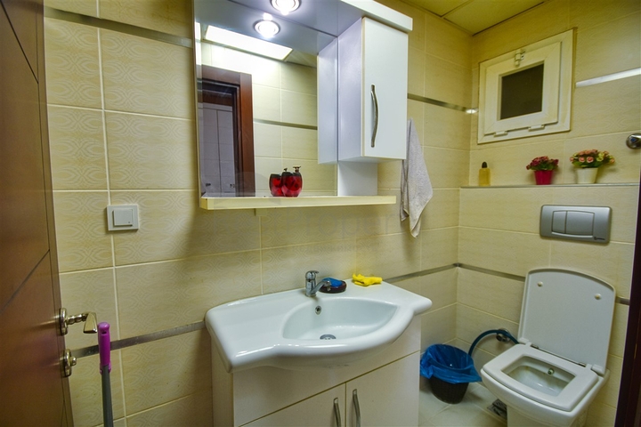 Квартира планировки 2+1 в центре города Анталия 