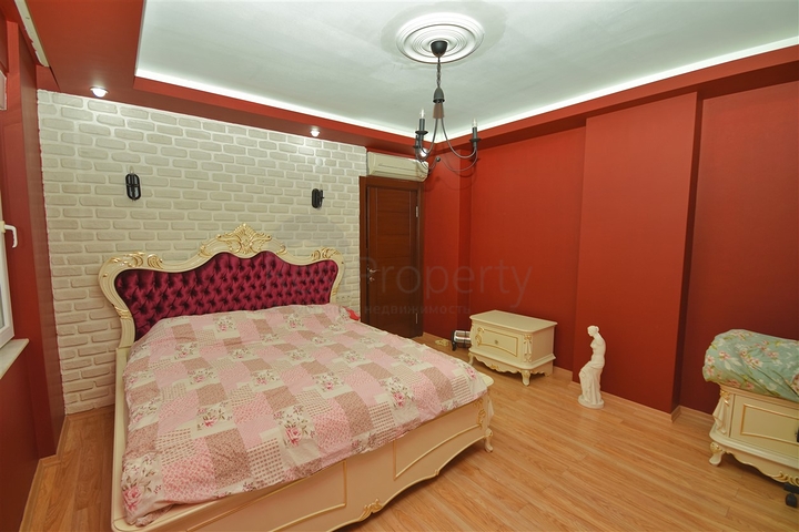 Квартира планировки 2+1 в центре города Анталия 