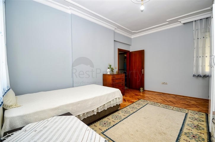 Квартира планировки 4+1 дуплекс в центре города Анталия