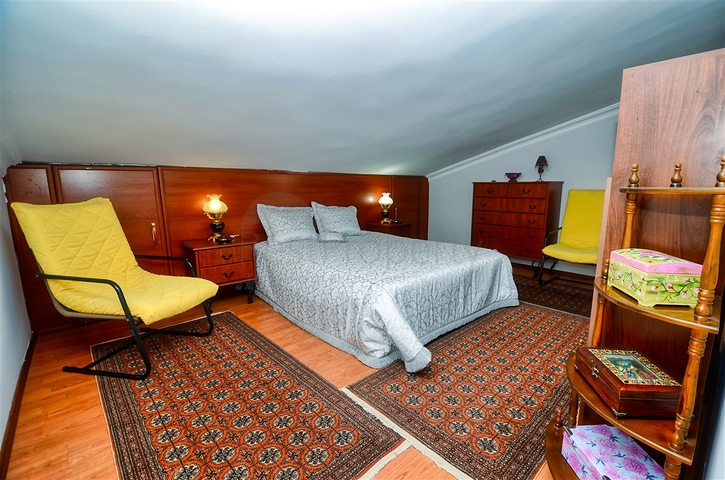 Квартира планировки 4+1 дуплекс в центре города Анталия