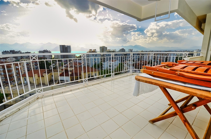 Квартира планировки 4+1 дуплекс в центре города Анталия