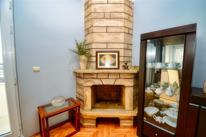 Квартира планировки 4+1 дуплекс в центре города Анталия