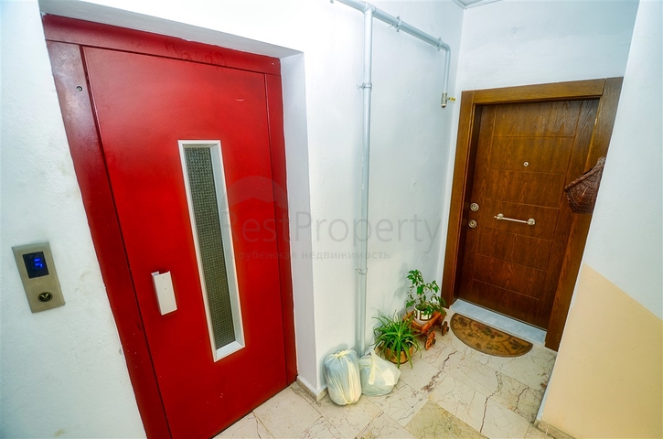 Квартира планировки 4+1 дуплекс в центре города Анталия