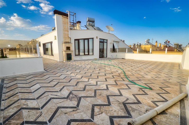 Квартира планировки 4+1 дуплекс в центре города Анталия