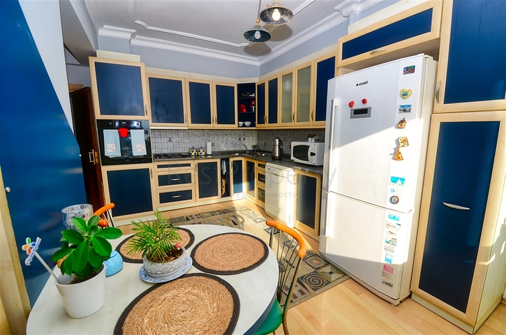 Квартира планировки 4+1 дуплекс в центре города Анталия