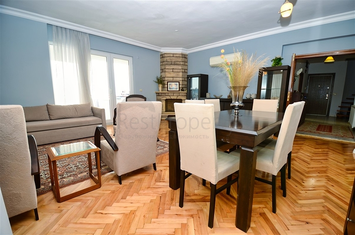 Квартира планировки 4+1 дуплекс в центре города Анталия