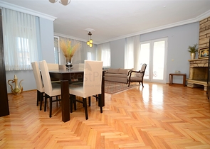 Квартира планировки 4+1 дуплекс в центре города Анталия