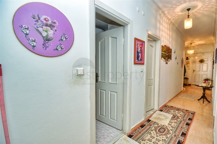 Квартира планировки 3+1 в центре города Анталия 