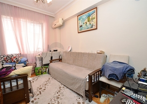 Квартира планировки 3+1 в центре города Анталия 