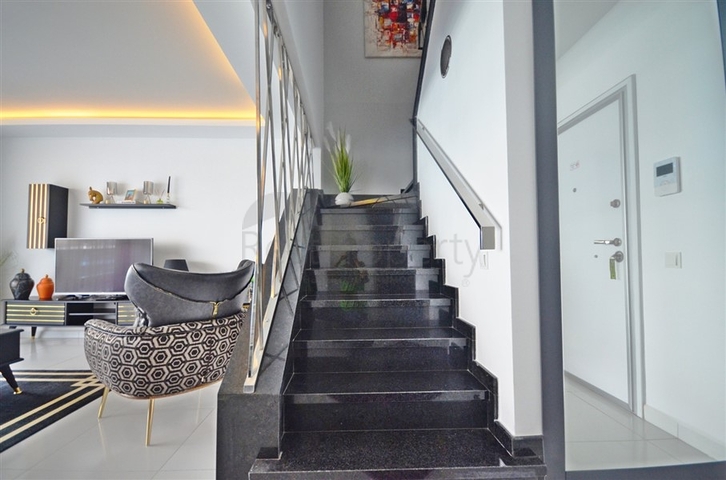 Двухко   TRJYHR