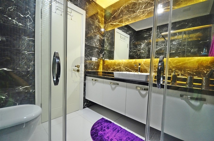 Двухко   TRJYHR