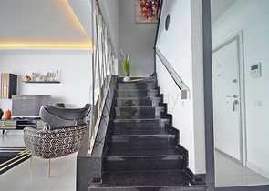 Двухко   TRJYHR