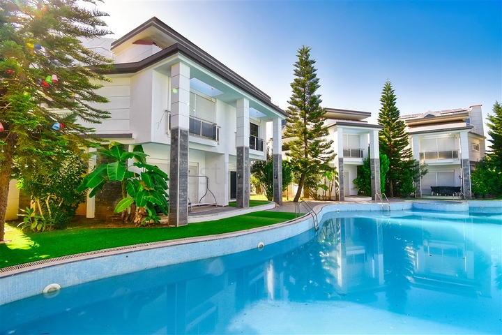 Виллы планировки 4+1 в микрорайоне Гюзельоба - Анталия