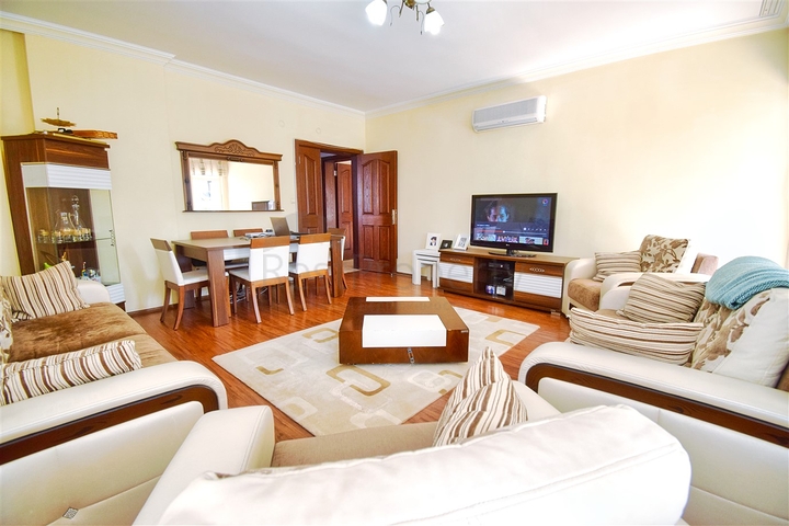 Квартира планировки 3+1 в микрорайоне Унджалы - Анталия 