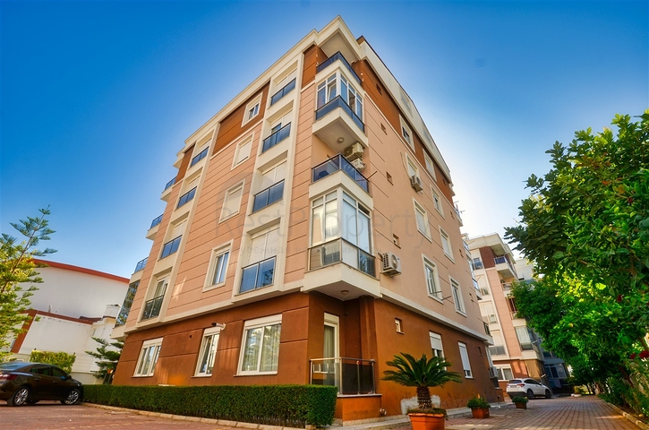 Квартира планировки 3+1 в микрорайоне Кызылтопрак - Анталия