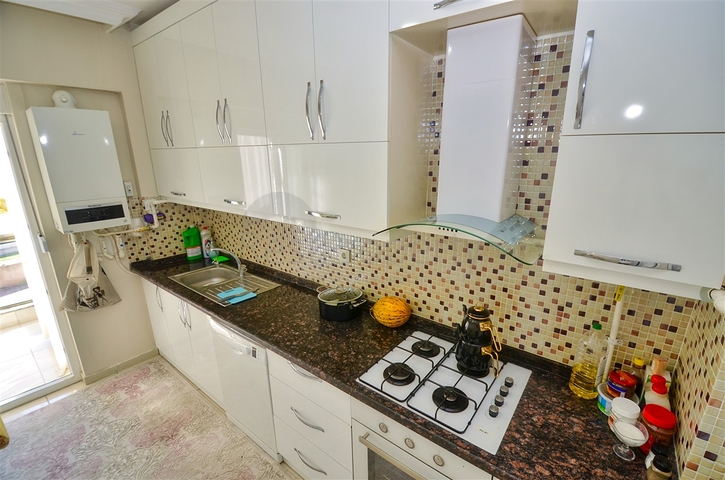 Квартира планировки 3+1 в микрорайоне Кызылтопрак - Анталия