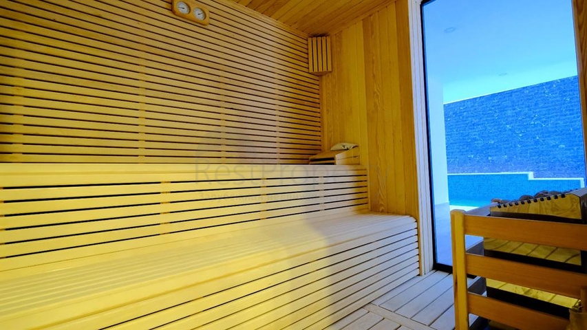 Роскошная двухкомнатная квартира в центре 