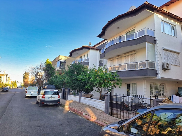 Квартира планировки 2+1 в районе Лара - Анталия 