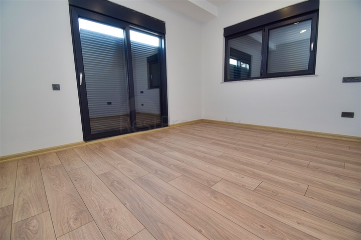 Квартира планировки 5+1 дуплекс в микрорайоне Унджалы - Анталия