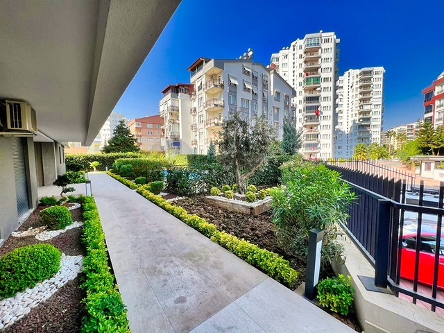 Квартира планировки 5+1 дуплекс в микрорайоне Унджалы - Анталия