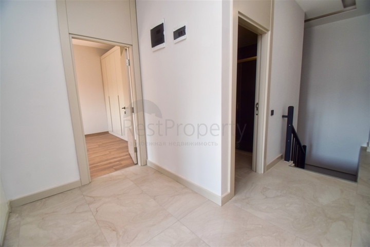 Квартира планировки 5+1 дуплекс в микрорайоне Унджалы - Анталия