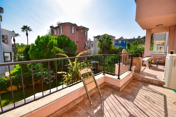 Вилла планировки 5+2 в районе Лара - Анталия