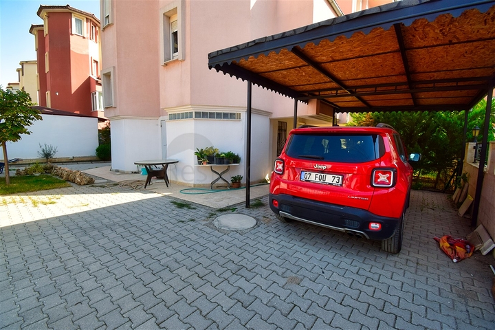 Вилла планировки 5+2 в районе Лара - Анталия