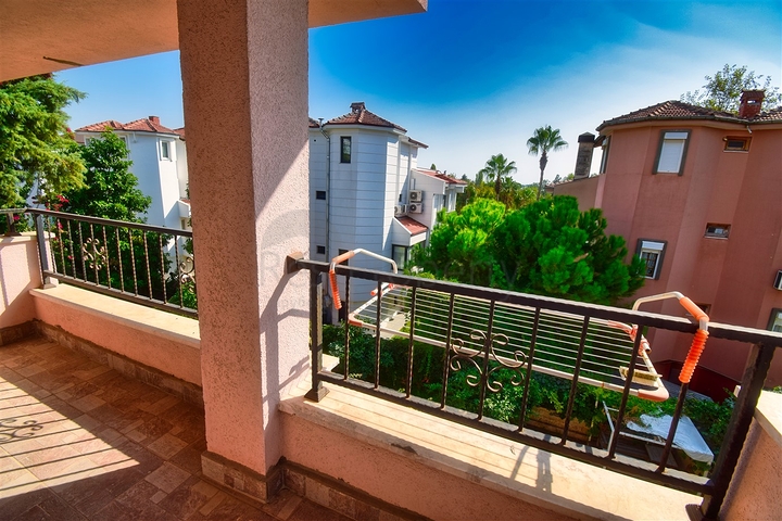 Вилла планировки 5+2 в районе Лара - Анталия