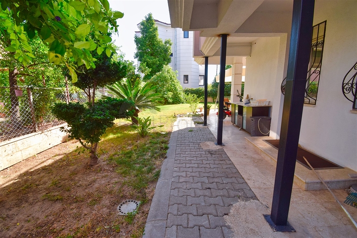 Вилла планировки 5+2 в районе Лара - Анталия