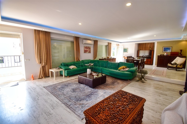 Вилла планировки 5+2 в районе Лара - Анталия