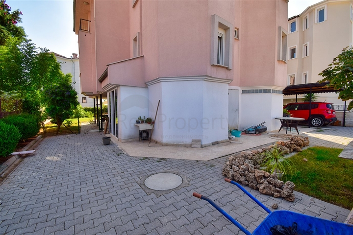 Вилла планировки 5+2 в районе Лара - Анталия