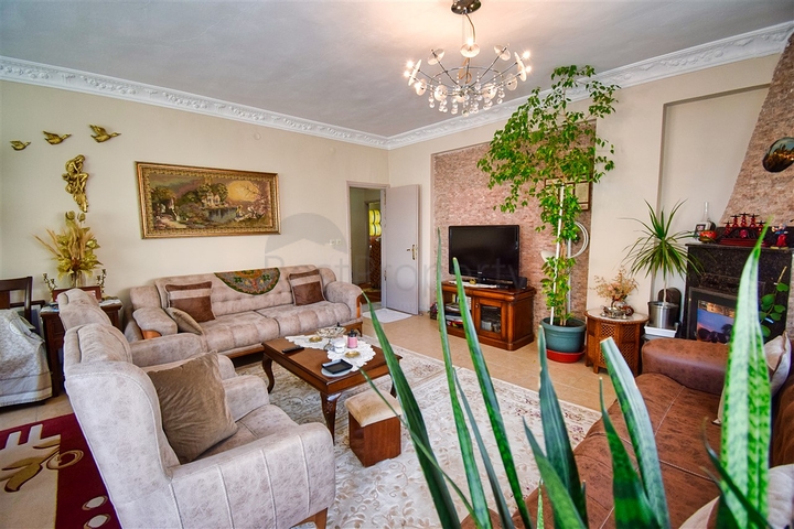 Квартира планировки 3+1 в микрорайоне Гюзельоба - Анталия