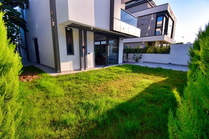 Вилла планировки 4+1 в районе Эрменек - Анталия