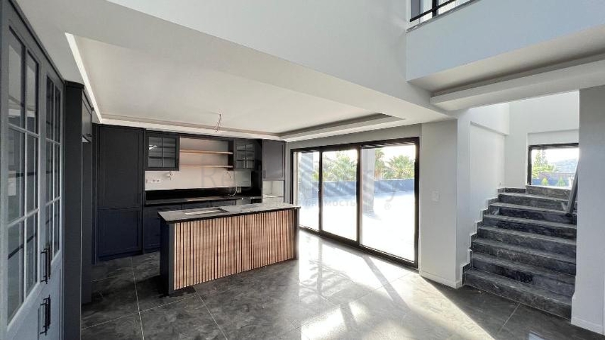 Вилла планировки 4+1 в районе Фетхие - Анталия