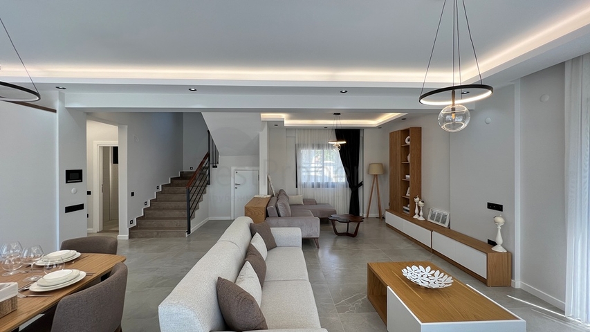 Вилла планировки 4+1 в районе Фетхие - Анталия 