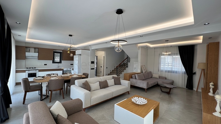 Вилла планировки 4+1 в районе Фетхие - Анталия 