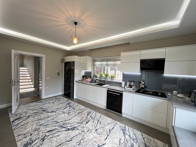 Вилла планировки 4+1 в районе Фетхие - Анталия