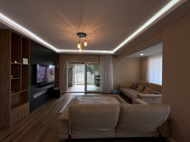 Вилла планировки 4+1 в районе Фетхие - Анталия