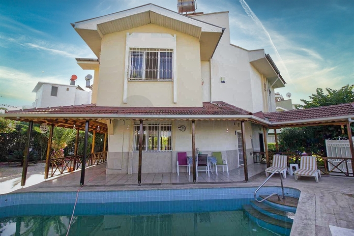 Вилла планировки 4+1 в районе Белек - Анталия 