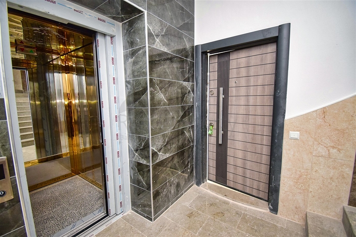 Квартиры планировки 2+1 в центре города Анталия