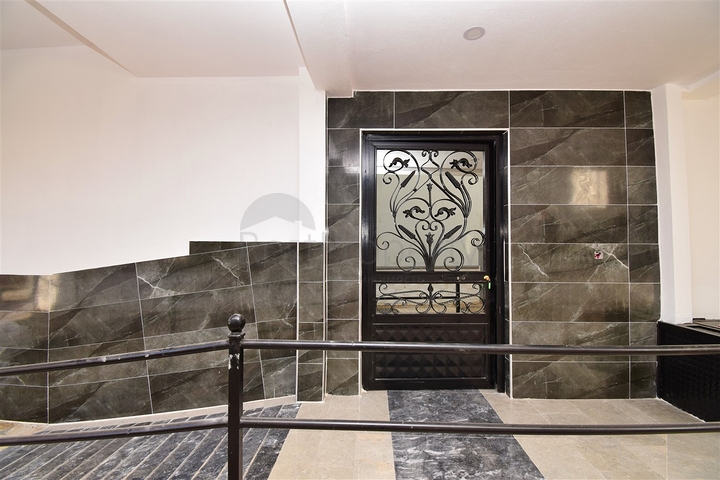 Квартиры планировки 2+1 в центре города Анталия