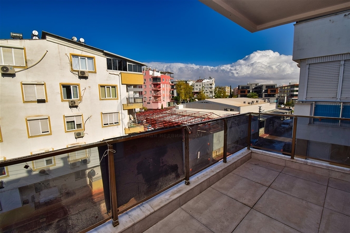 Квартира планировки 5+1 дуплекс в центре города Анталия