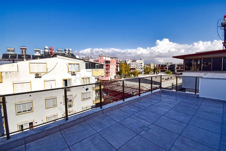 Квартира планировки 5+1 дуплекс в центре города Анталия