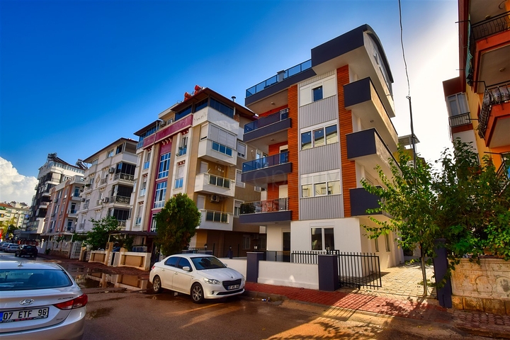 Квартира планировки 5+1 дуплекс в центре города Анталия